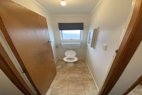 Photo of property in 29a-c Point England Road, Point England, Auckland, 1072