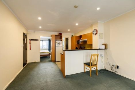 Photo of property in 22/3 Kelvin Grove, Te Aro, Wellington, 6011