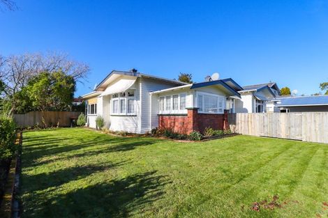 Photo of property in 24 Aroha Street, Takaro, Palmerston North, 4410