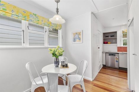 Photo of property in 11 Warwick Street, Wilton, Wellington, 6012