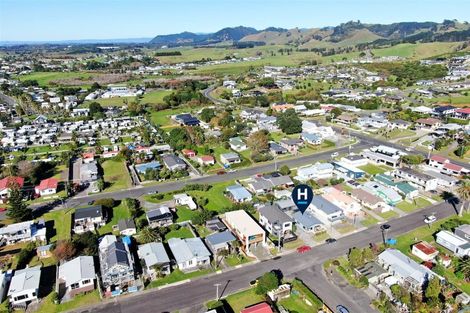 Photo of property in 17 Brighton Road, Waihi Beach, 3611