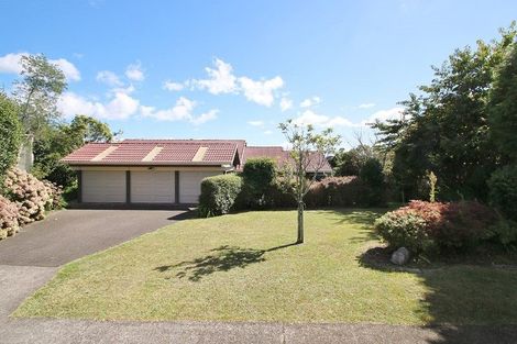 Photo of property in 11 Rika Place, Kawaha Point, Rotorua, 3010