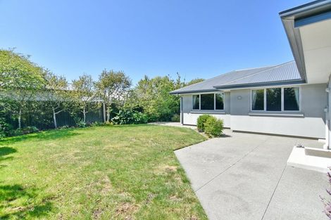 Photo of property in 4 Hurst Place, Parklands, Christchurch, 8083