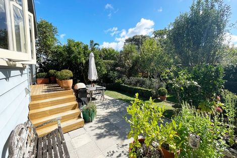 Photo of property in 26 Egremont Street, Belmont, Auckland, 0622