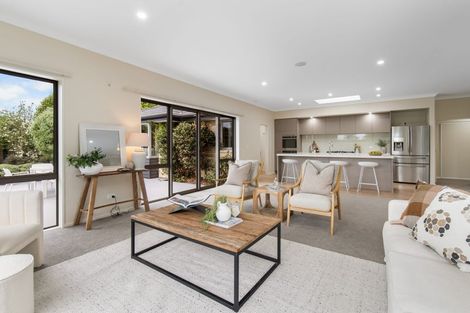 Photo of property in 100 Mcmahon Drive, Aidanfield, Christchurch, 8025