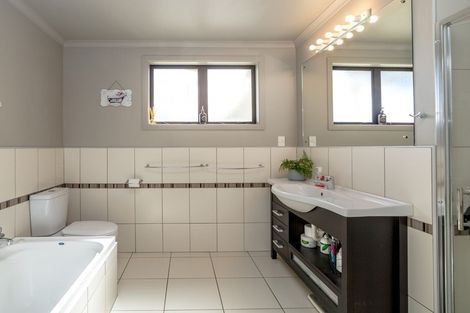 Photo of property in 1 Alexandra Street, Pahiatua, 4910