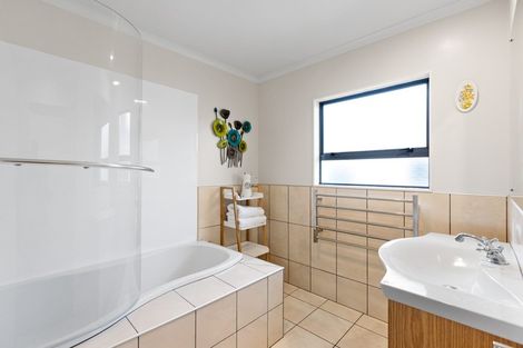 Photo of property in 253 Havelock Road, Akina, Hastings, 4122