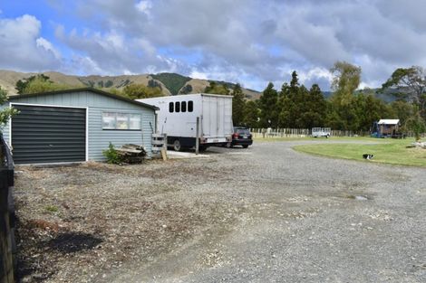 Photo of property in 126 Gear Road, Te Horo, Otaki, 5582