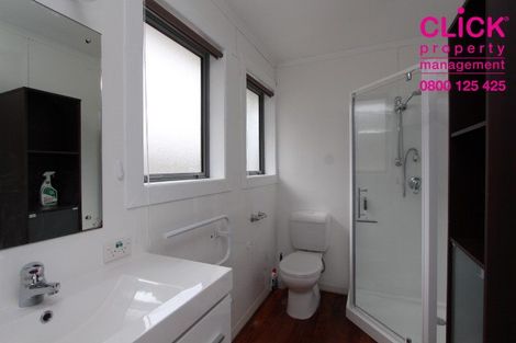 Photo of property in 17 Larkins Street, Helensburgh, Dunedin, 9010