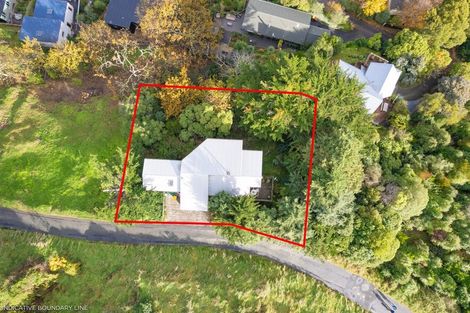 Photo of property in 15 Harmans Road, Lyttelton, 8082