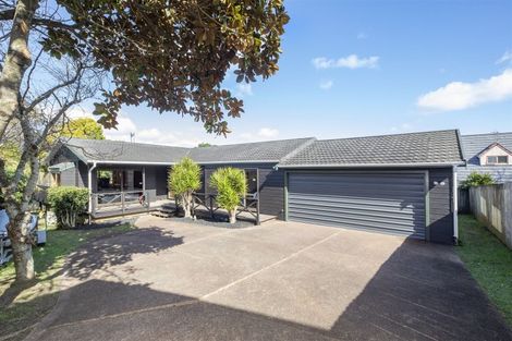 Photo of property in 11 Marlin Street, West Harbour, Auckland, 0618