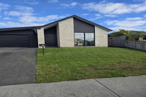 Photo of property in 9 Tiria Drive, Papamoa Beach, Papamoa, 3118