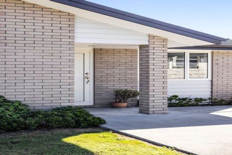 Photo of property in 24 Shrule Place, Huntington, Hamilton, 3210