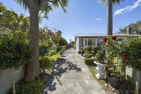 Photo of property in 339 Te Moana Road, Waikanae, 5036
