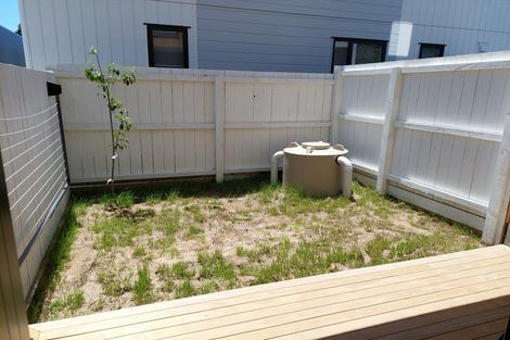 Photo of property in 2/2c Walsall Street, Avondale, Auckland, 1026