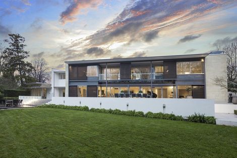 Photo of property in 8 Saint Barnabas Lane, Fendalton, Christchurch, 8052