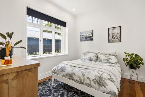 Photo of property in 56 Glen Road, Kelburn, Wellington, 6012