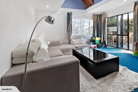 Photo of property in 1/33a Pickwick Parade, Mellons Bay, Auckland, 2014