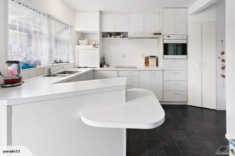 Photo of property in 1/33a Pickwick Parade, Mellons Bay, Auckland, 2014