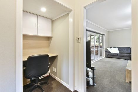 Photo of property in 5 Settlement Road, Papakura, 2110