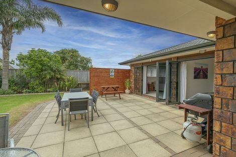 Photo of property in 52 Springbok Avenue, Whitianga, 3510