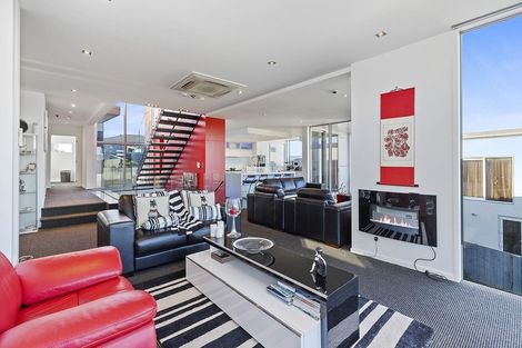 Photo of property in 56 Tamworth Crescent, Newlands, Wellington, 6037