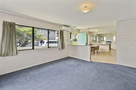 Photo of property in 2/7 Duke Street, Papakura, 2110