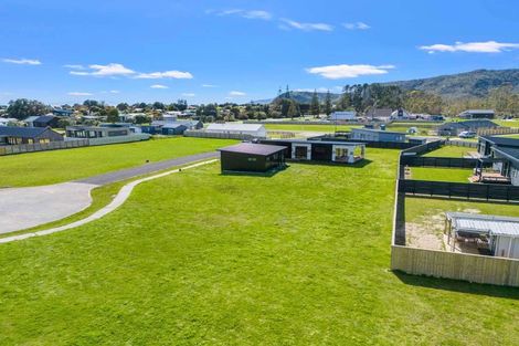 Photo of property in 7 Riria Way, Matarangi, 3592