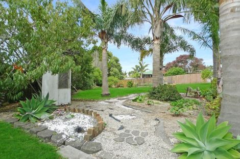 Photo of property in 71 Keegan Drive, Massey, Auckland, 0614