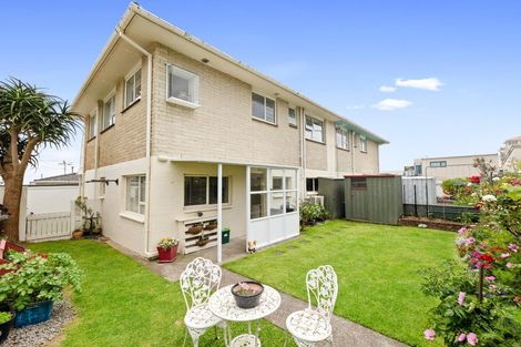 Photo of property in 4/9 Hine Street, New Plymouth, 4310