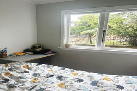 Photo of property in 802 West Coast Road, Oratia, Auckland, 0604