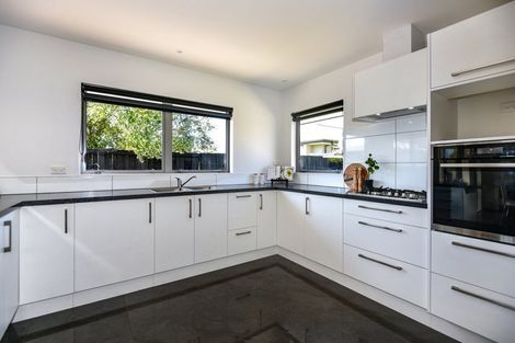 Photo of property in 172 Bower Avenue, New Brighton, Christchurch, 8083