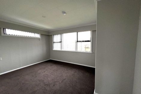 Photo of property in 1 Thornton Place, Melville, Hamilton, 3206
