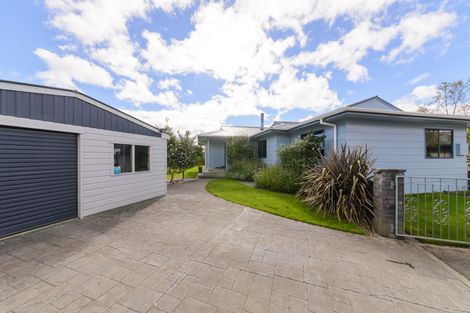 Photo of property in 28 Peppertree Glade, Kelvin Grove, Palmerston North, 4414