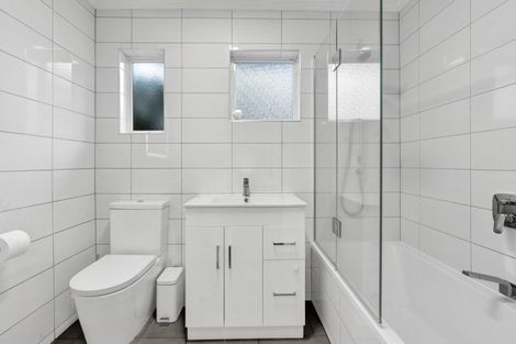 Photo of property in 66 Huatoki Street, Vogeltown, New Plymouth, 4310