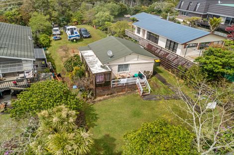 Photo of property in 118 Whangaparaoa Road, Red Beach, 0932