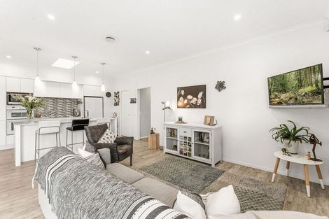 Photo of property in 37 Excelsa Place, Papamoa Beach, Papamoa, 3118