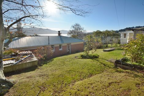 Photo of property in 11 Hellyer Street, Macandrew Bay, Dunedin, 9014