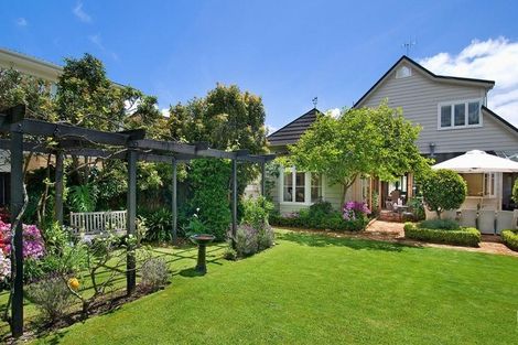 Photo of property in 5 Cameron Street, Takapuna, Auckland, 0622