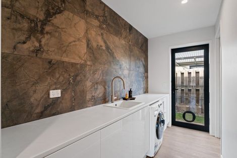 Photo of property in 32 Mount Nicholas Avenue, Wanaka, 9305