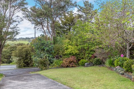 Photo of property in 118 Whangaparaoa Road, Red Beach, 0932