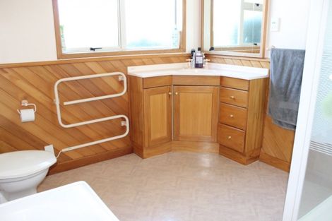 Photo of property in 6 Pop Andrew Drive, Te Anau, 9600