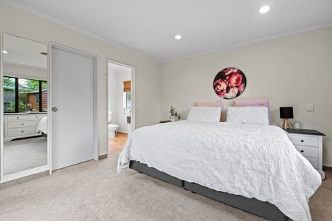 Photo of property in 6 Runanga Grove, Waikanae, 5036