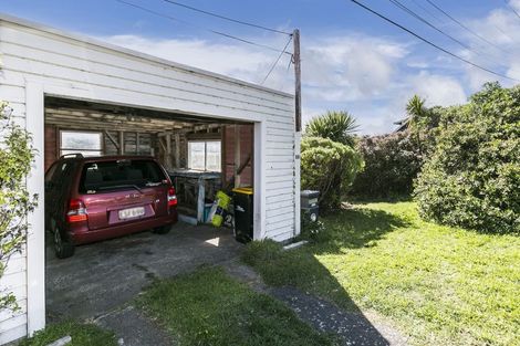 Photo of property in 24 Hudson Street, Island Bay, Wellington, 6023