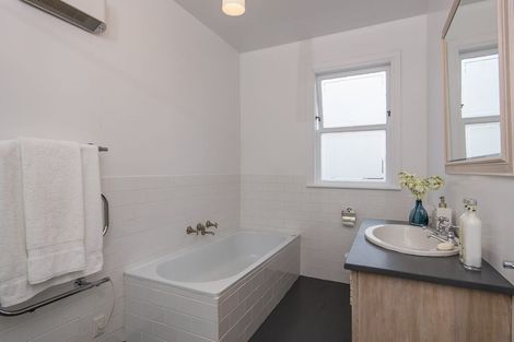 Photo of property in 7 Cottleville Terrace, Thorndon, Wellington, 6011