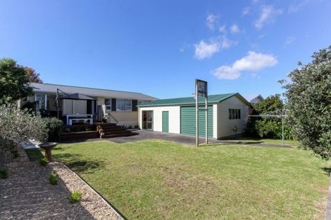 Photo of property in 4 Kelvin Place, Westown, New Plymouth, 4310