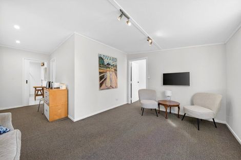 Photo of property in 14 Campbell Drive, Martinborough, 5711