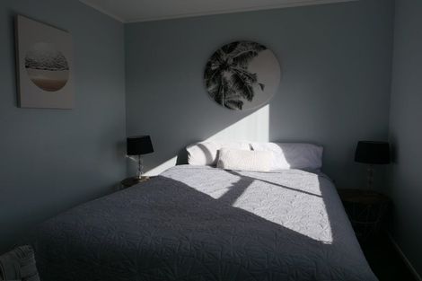 Photo of property in 10 Konini Crescent, Waikanae Beach, Waikanae, 5036