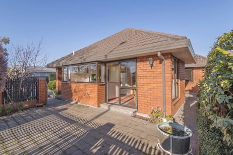 Photo of property in 1/423 Harewood Road, Harewood, Christchurch, 8051