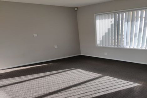 Photo of property in 96 Kaikoura Street, Maupuia, Wellington, 6022